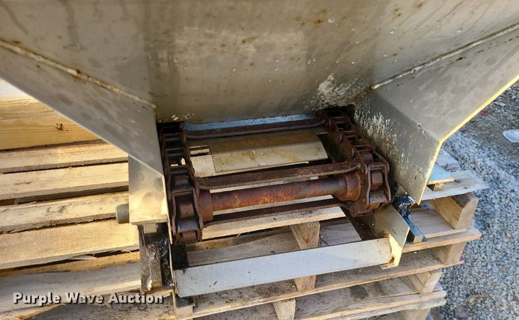 image for item LJ9506 Buyers Salt Dogg spreader