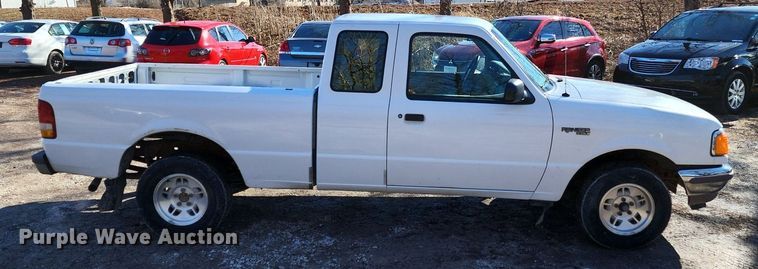 image for item LJ9527 1997 Ford Ranger SuperCab pickup truck