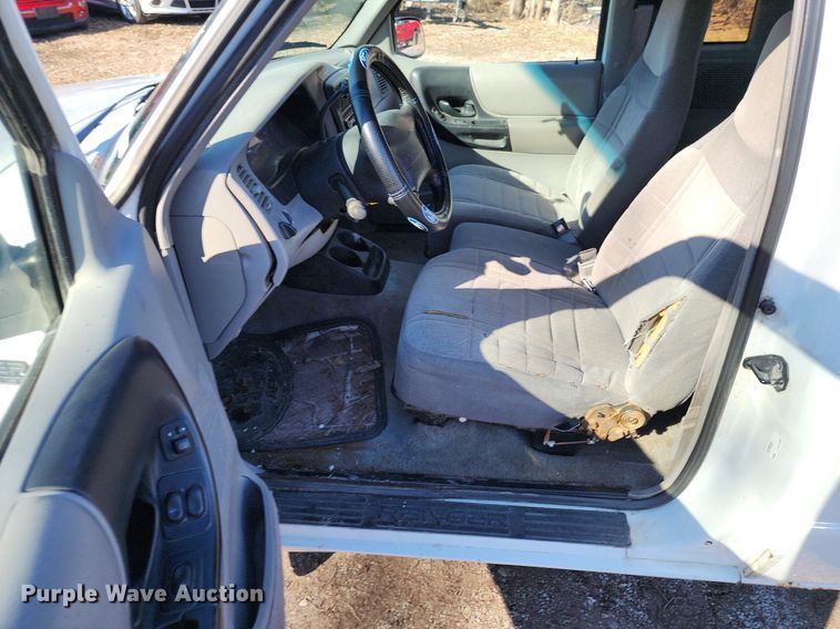 image for item LJ9527 1997 Ford Ranger SuperCab pickup truck