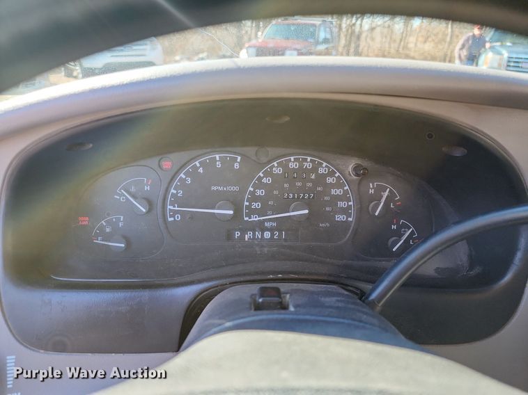 image for item LJ9527 1997 Ford Ranger SuperCab pickup truck