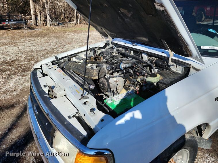 image for item LJ9527 1997 Ford Ranger SuperCab pickup truck