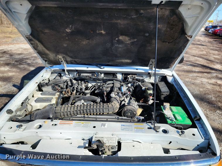 image for item LJ9527 1997 Ford Ranger SuperCab pickup truck