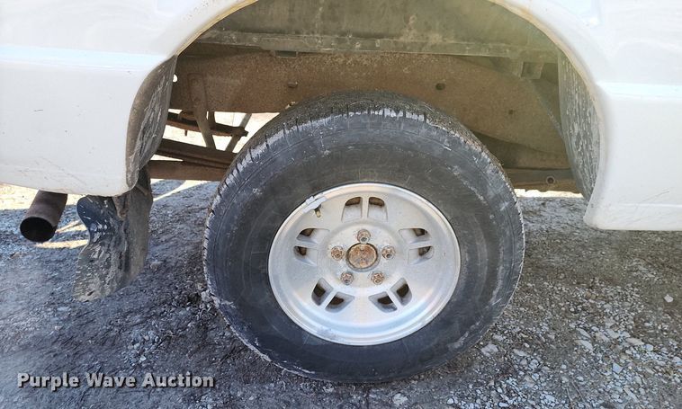image for item LJ9527 1997 Ford Ranger SuperCab pickup truck