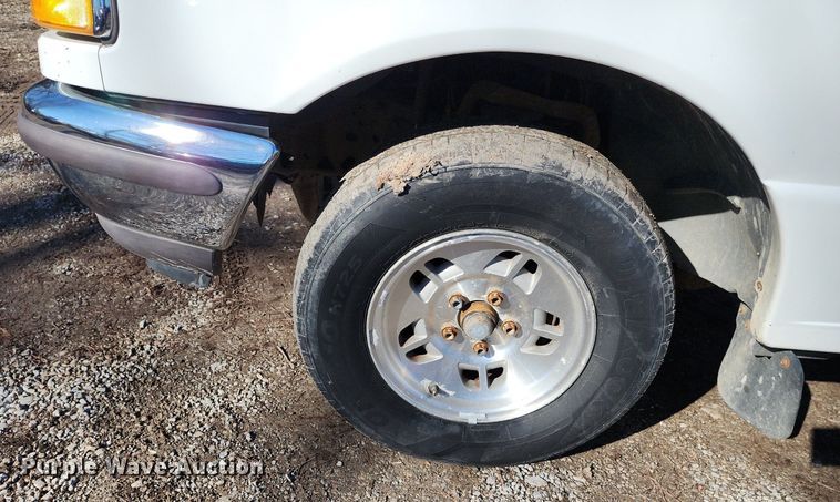 image for item LJ9527 1997 Ford Ranger SuperCab pickup truck