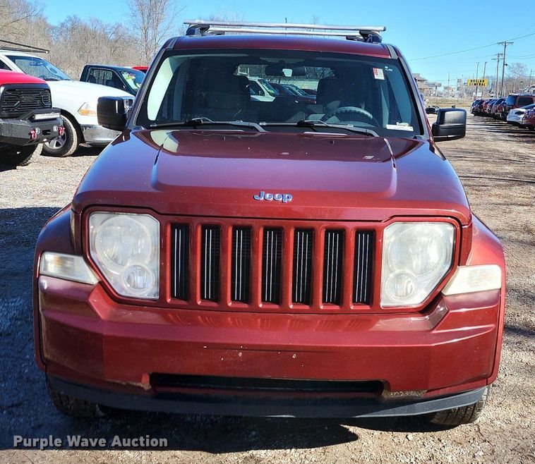 image for item LJ9528 2008 Jeep Liberty SUV