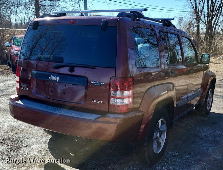 image for item LJ9528 2008 Jeep Liberty SUV