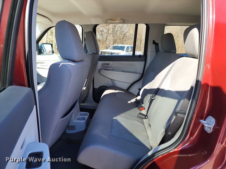 image for item LJ9528 2008 Jeep Liberty SUV