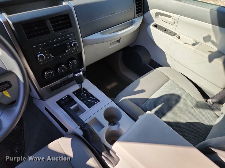 image for item LJ9528 2008 Jeep Liberty SUV