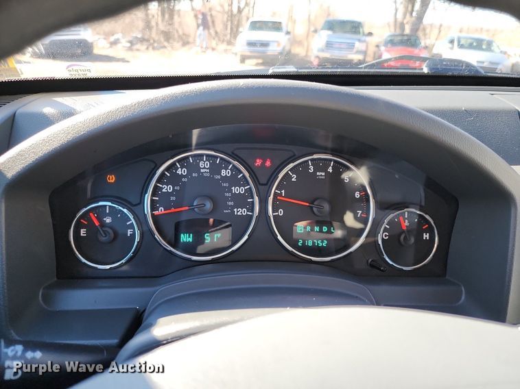 image for item LJ9528 2008 Jeep Liberty SUV