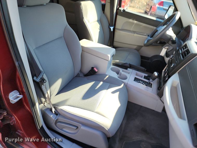 image for item LJ9528 2008 Jeep Liberty SUV