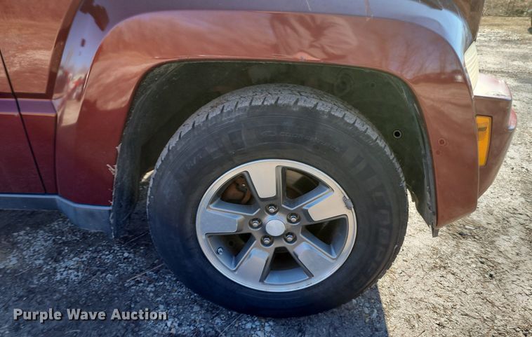 image for item LJ9528 2008 Jeep Liberty SUV