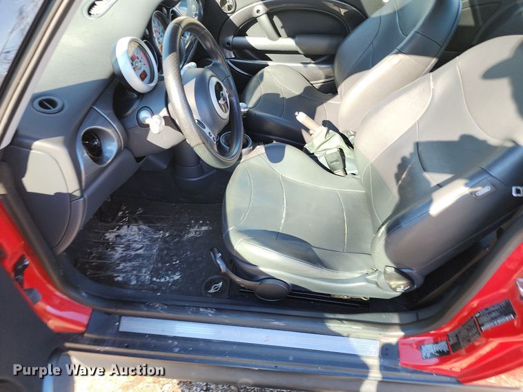 image for item LJ9530 2004 Mini Cooper S 