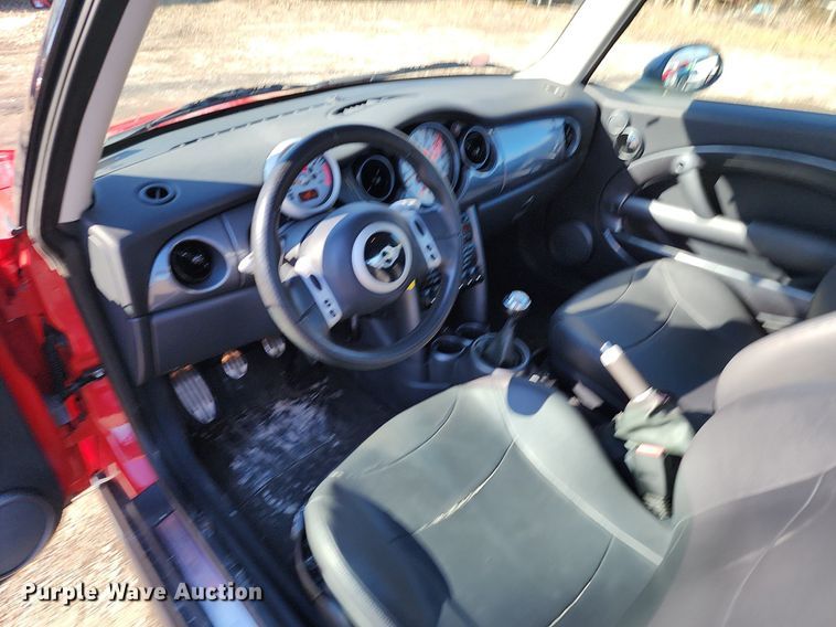 image for item LJ9530 2004 Mini Cooper S 