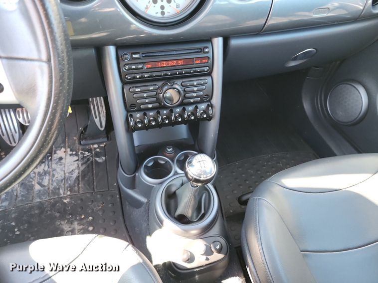 image for item LJ9530 2004 Mini Cooper S 