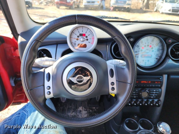 image for item LJ9530 2004 Mini Cooper S 