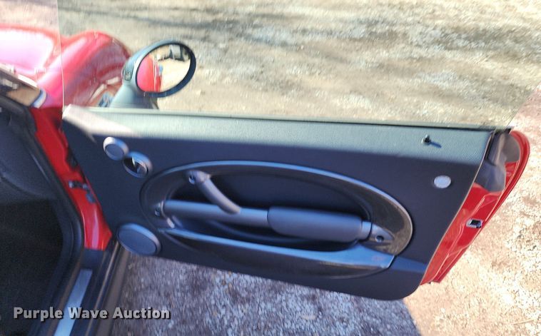 image for item LJ9530 2004 Mini Cooper S 