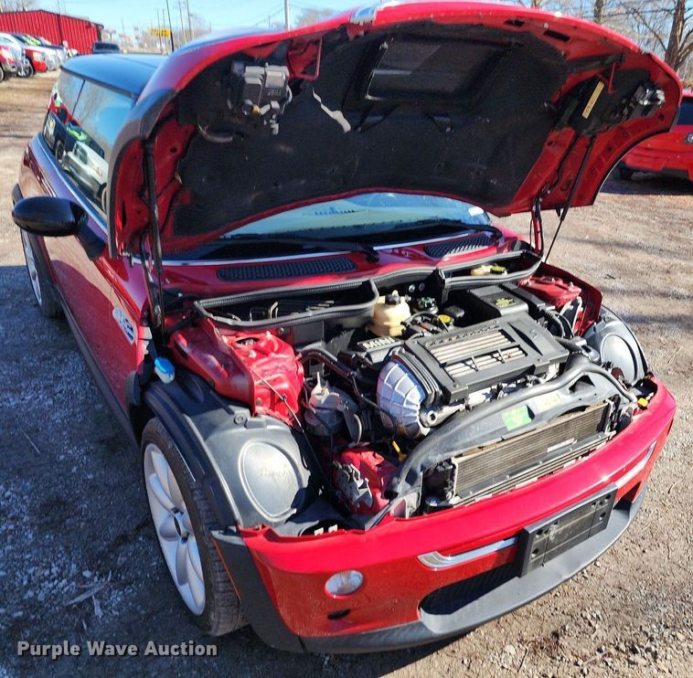 image for item LJ9530 2004 Mini Cooper S 