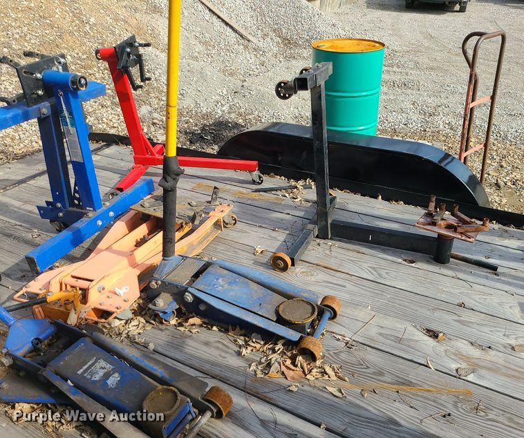 image for item LJ9535 Shop tools