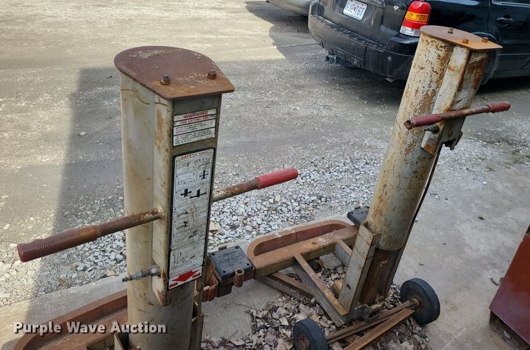 image for item LJ9535 Shop tools