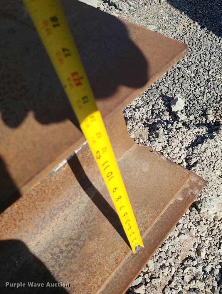 image for item LJ9539 (2) steel I-beams