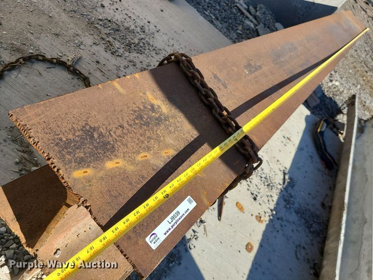 image for item LJ9539 (2) steel I-beams
