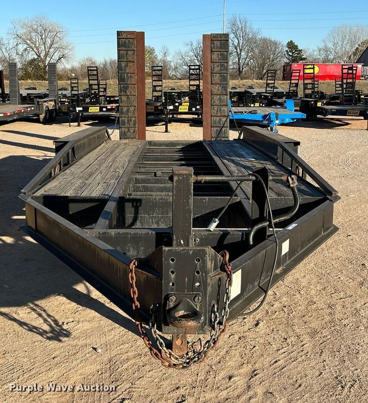 image for item LK9774 2009 Belshe  T18-3EP equipment trailer