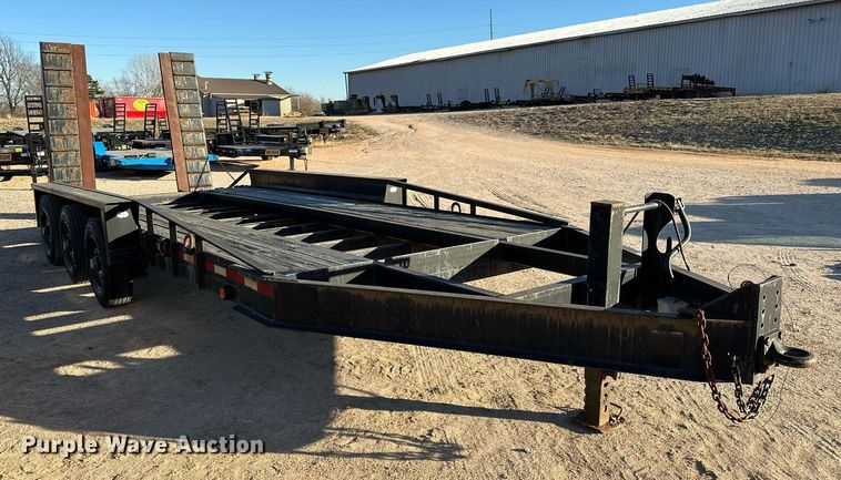 image for item LK9774 2009 Belshe  T18-3EP equipment trailer