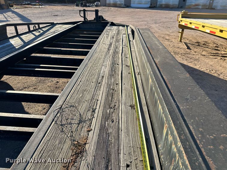 image for item LK9774 2009 Belshe  T18-3EP equipment trailer