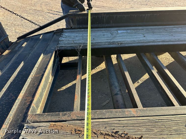 image for item LK9774 2009 Belshe  T18-3EP equipment trailer