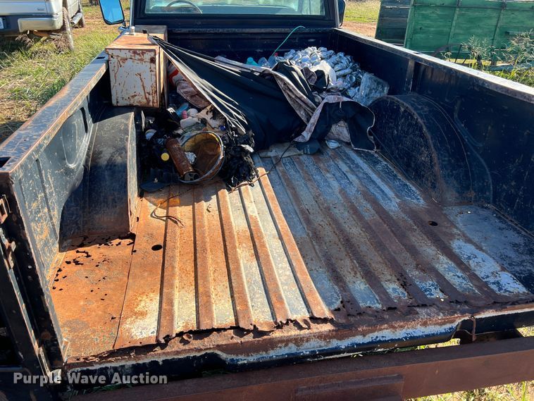 image for item LV9161 1981 Jeep J10 pickup truck