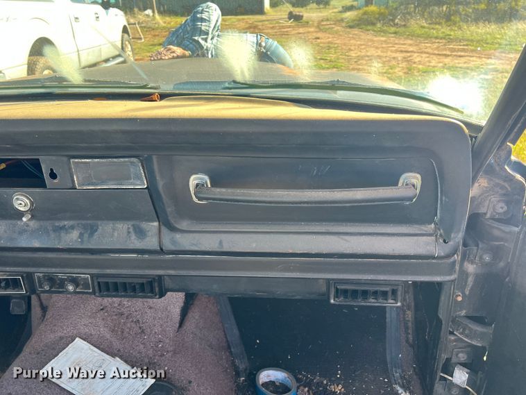 image for item LV9161 1981 Jeep J10 pickup truck