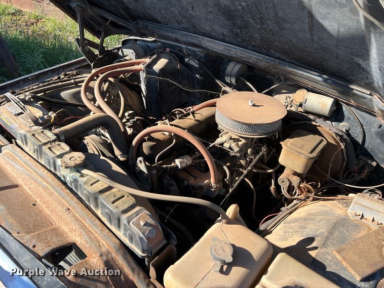 image for item LV9161 1981 Jeep J10 pickup truck