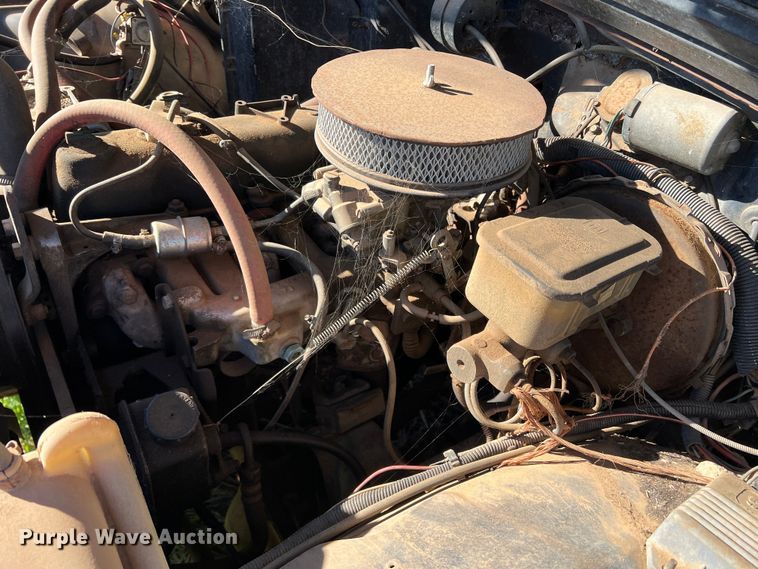 image for item LV9161 1981 Jeep J10 pickup truck