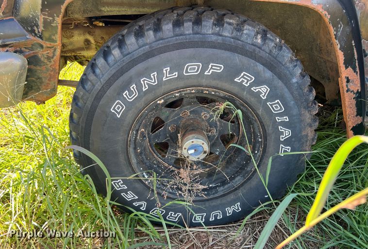 image for item LV9161 1981 Jeep J10 pickup truck