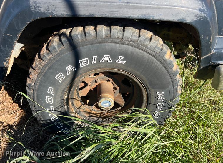 image for item LV9161 1981 Jeep J10 pickup truck