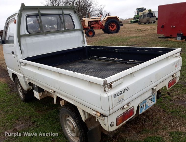 image for item LY9019 1990 Suzuki Carry 660 mini truck