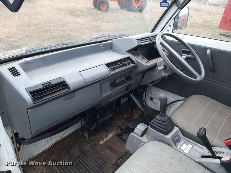 image for item LY9019 1990 Suzuki Carry 660 mini truck