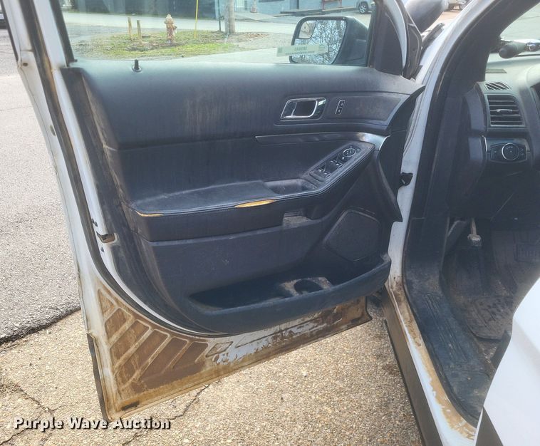 image for item MI9845 2014 Ford Explorer Police Interceptor SUV