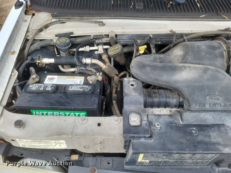 image for item MI9847 2007 Ford E350 Super Duty XLT police van