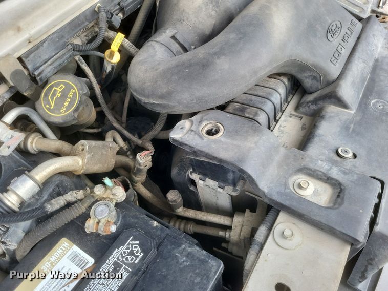 image for item MI9847 2007 Ford E350 Super Duty XLT police van