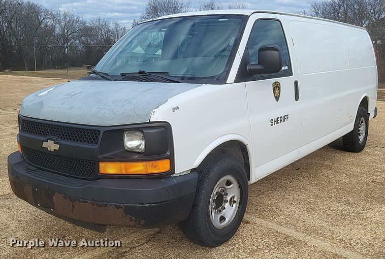 image for item MI9848 2007 Chevrolet Express  police van