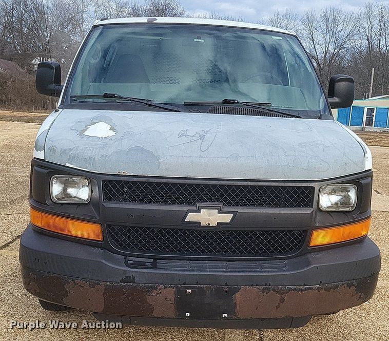 image for item MI9848 2007 Chevrolet Express  police van