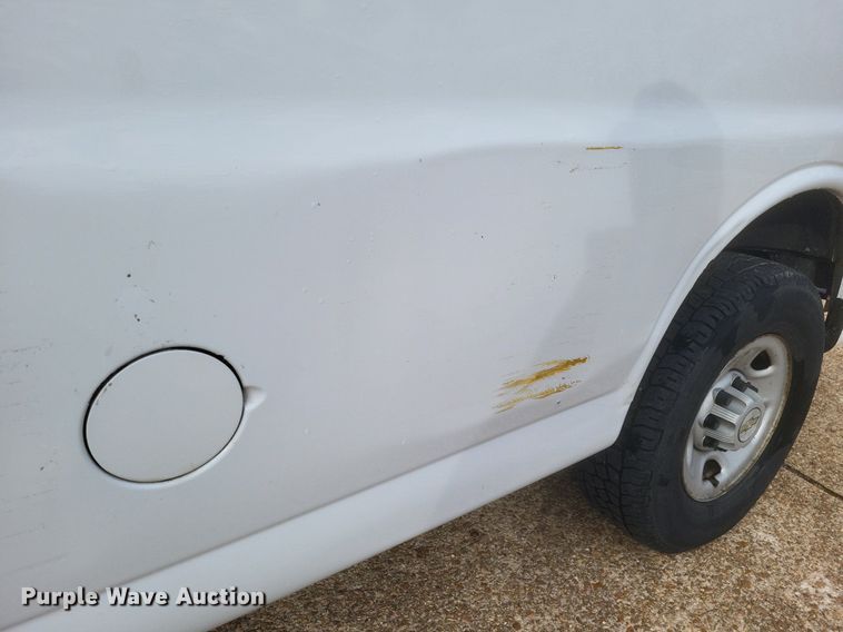 image for item MI9848 2007 Chevrolet Express  police van