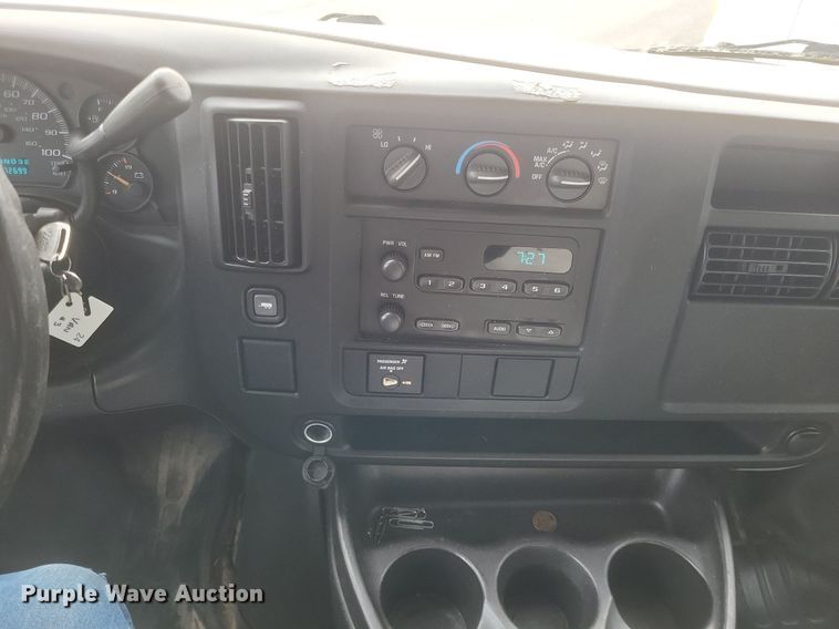 image for item MI9848 2007 Chevrolet Express  police van