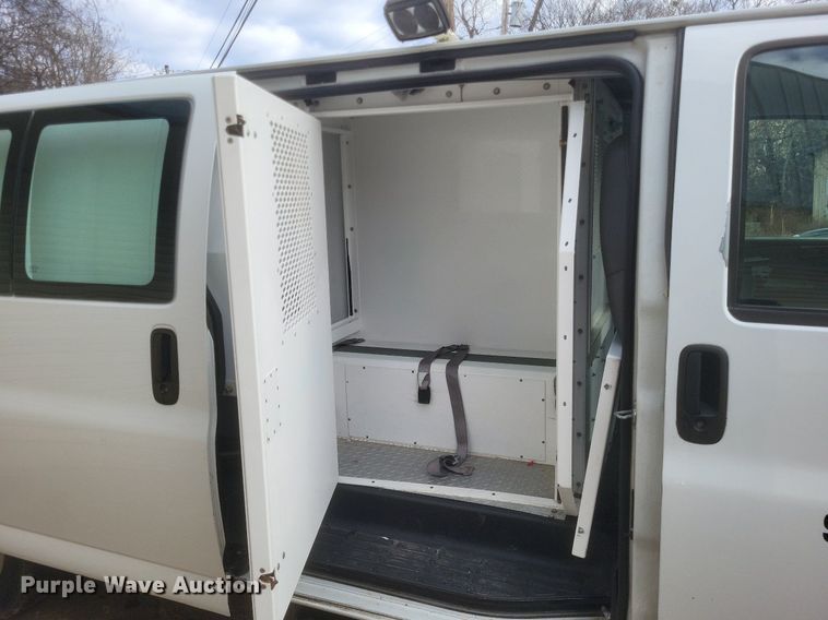 image for item MI9848 2007 Chevrolet Express  police van