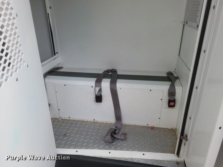 image for item MI9848 2007 Chevrolet Express  police van