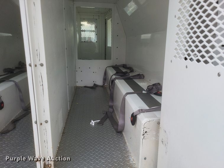 image for item MI9848 2007 Chevrolet Express  police van