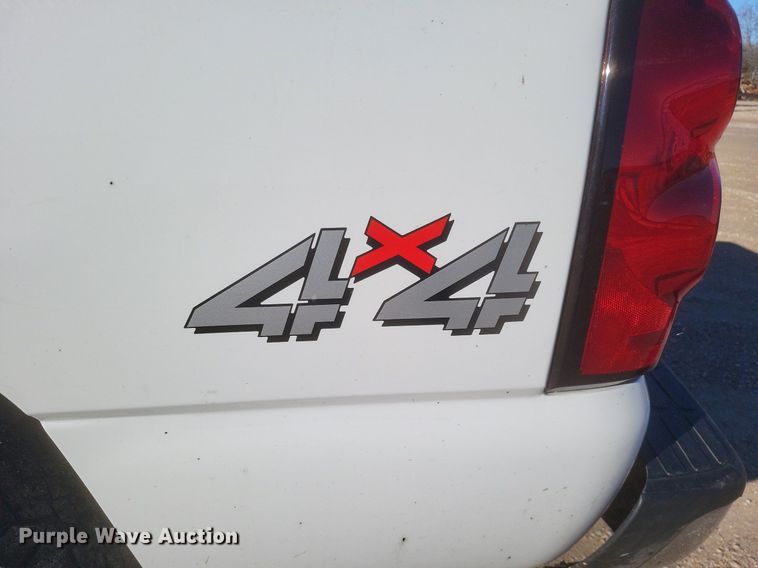 image for item MI9922 2006 Chevrolet Silverado 1500  Ext. Cab pickup truck