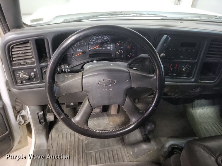 image for item MI9922 2006 Chevrolet Silverado 1500  Ext. Cab pickup truck