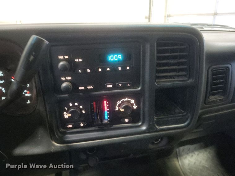 image for item MI9922 2006 Chevrolet Silverado 1500  Ext. Cab pickup truck